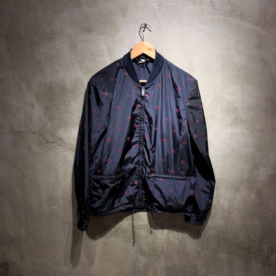 Gucci bee bomber jacket store