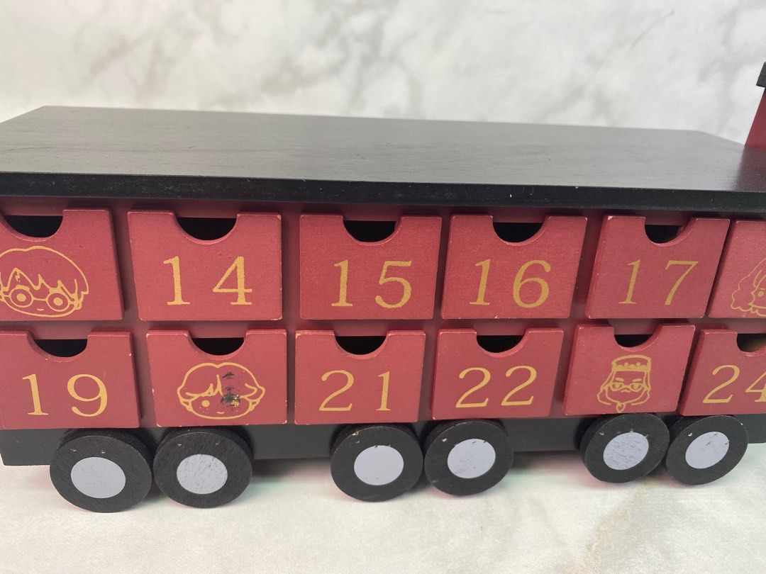 Harry Potter Hogwarts Express Train Advent Calender, 興趣及遊戲, 玩具 & 遊戲類