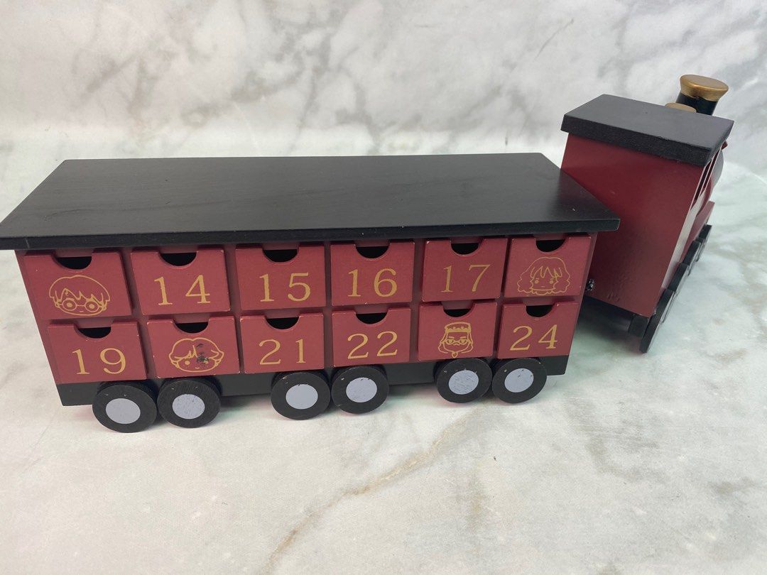 Harry Potter Hogwarts Express Train Advent Calender, 興趣及遊戲, 玩具 & 遊戲類