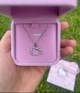 Hello Kitty necklace
