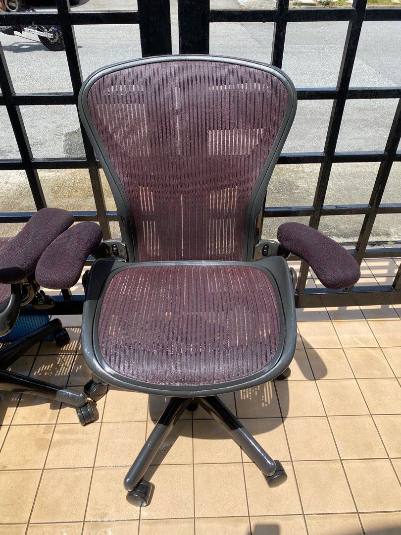 Herman Miller Arron Chairs Size B Furniture Home Living 41 OFF