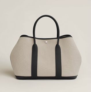 (Category: ) located in . Submitted by brands_loot (Listing ID 1222211231, Image 1). Description: .