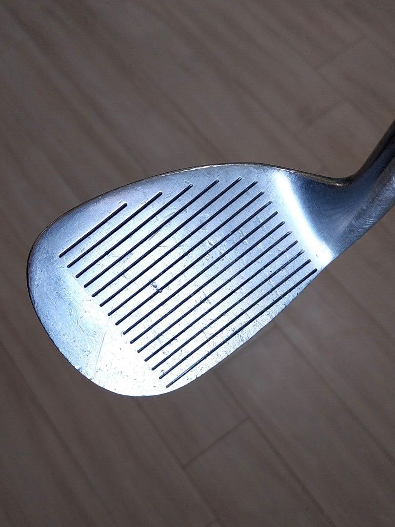 Honma Sand Wedge, Sports Equipment, Sports & Games, Golf on Carousell