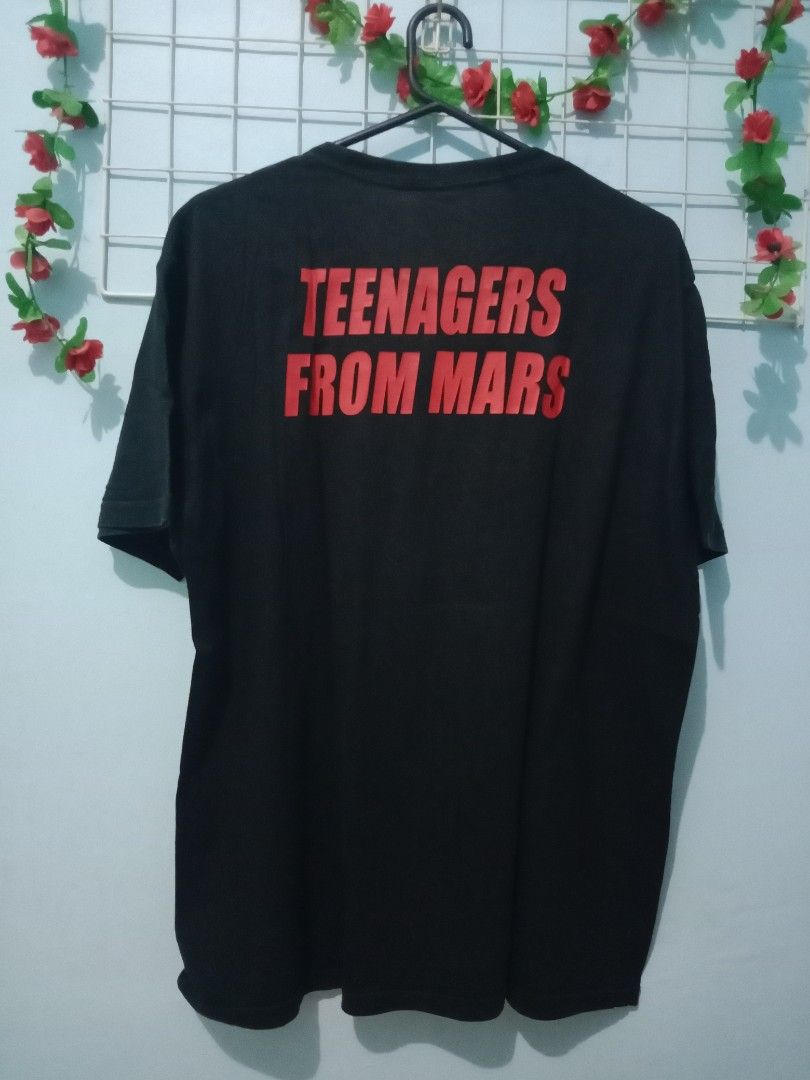 Horor the Misfits by Merch Cons, Fesyen Pria, Pakaian , Atasan di Carousell
