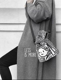 Ins Monochrome independent designer’s sling bag