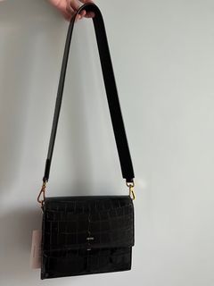 （分類：）位於 。 由 hollylamm 提交（商品編號 1222133494，圖片 1）。簡介： 。