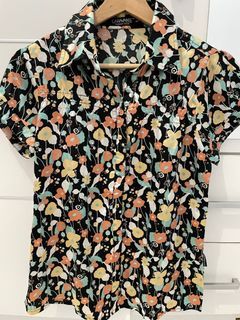 Kemeja kerja floral