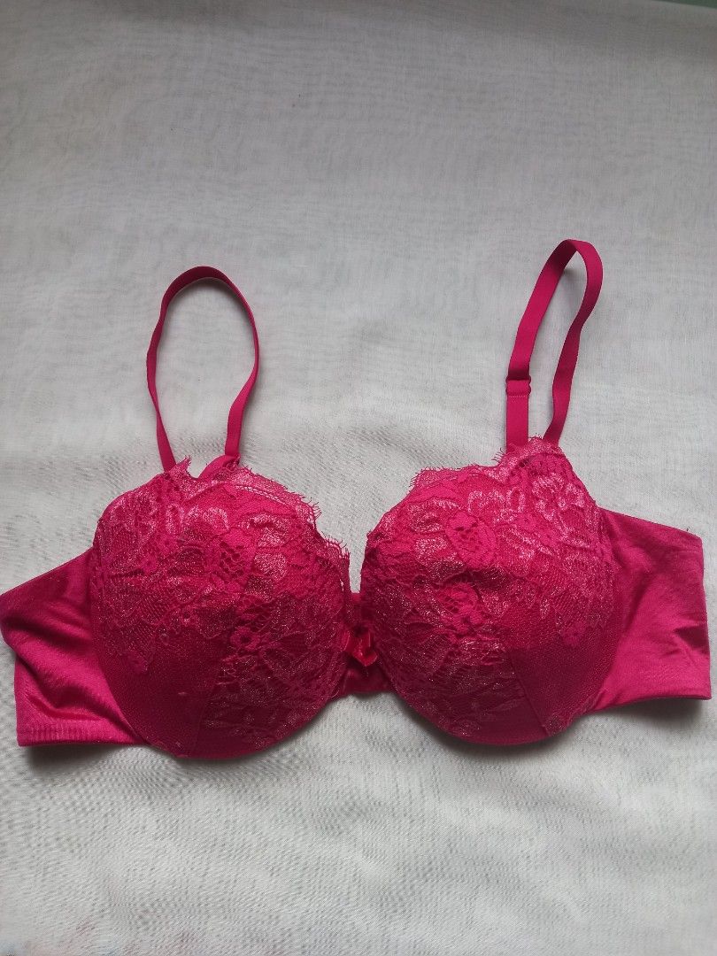 Maidenform bra 34b, Women's Fashion, Tops, Other Tops on Carousell