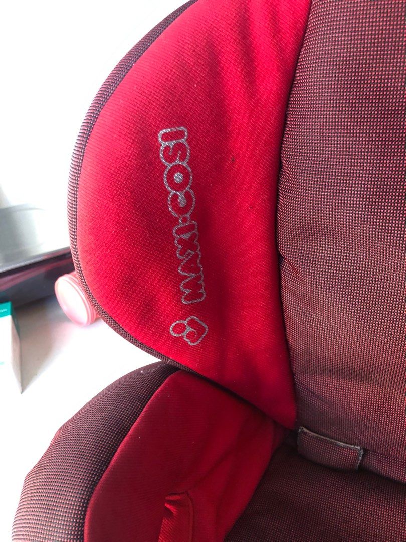 Maxicosi Car Booster Seat (Category: Car Seats) located in Paranaque City. Submitted by allthatclutterph (Listing ID 1222073928, Image 3). Description: Used Needs cleaning as just stored Booster seat and back are detachable Bought from Abroad.