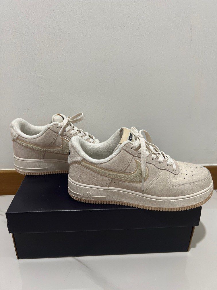 Nike air force one suede beige on sale