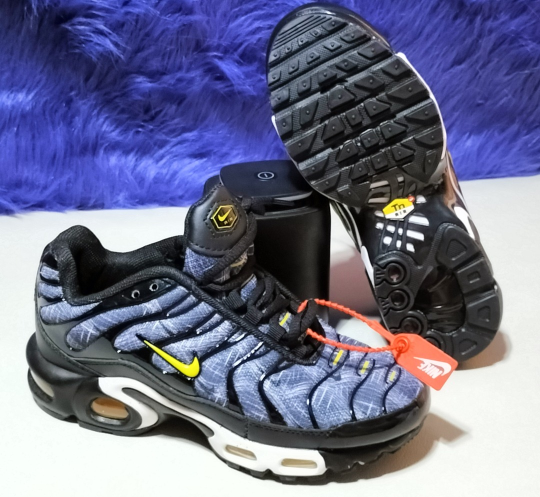Nike Air Max Plus Women s Fashion Footwear Sneakers on Carousell