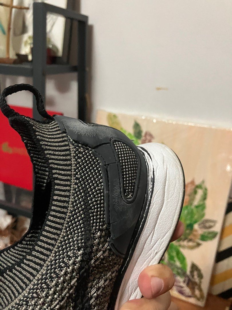 Nike Flyknit Mariah Oreo