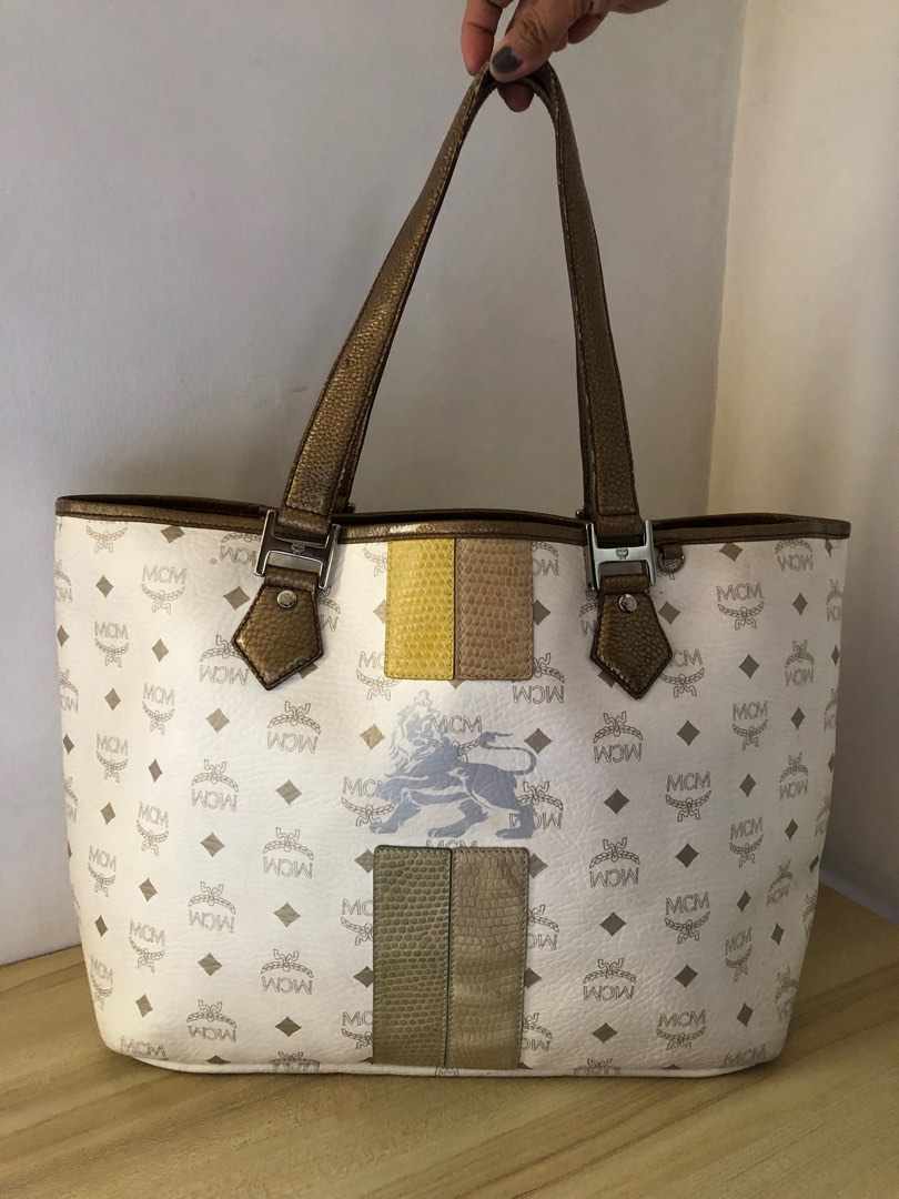 Original mcm lion totebag on Carousell