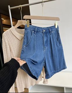 Oversized soft denim Bermuda shorts jeans