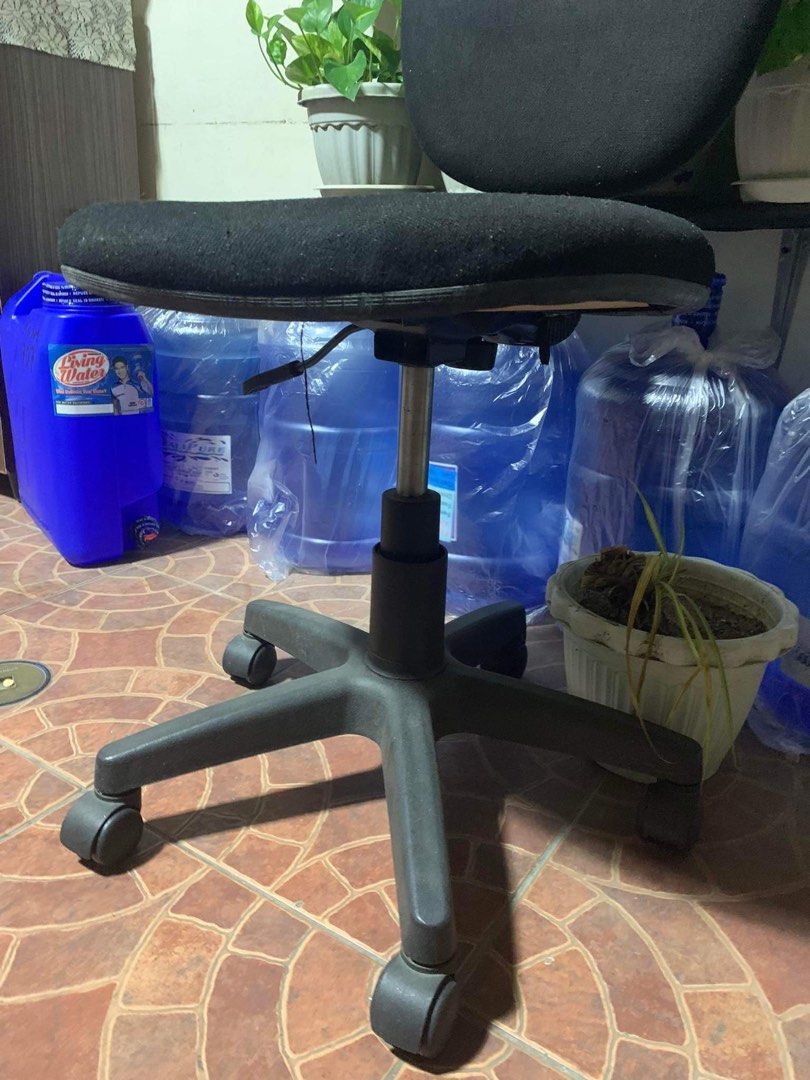 Plain Black Office Computer Chair (5 Wheels), Furniture & Home Living