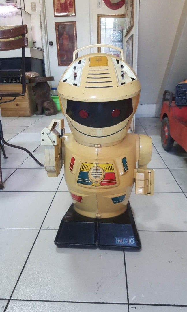 Rare Emiglio robot, Hobbies & Toys, Toys & Games on Carousell