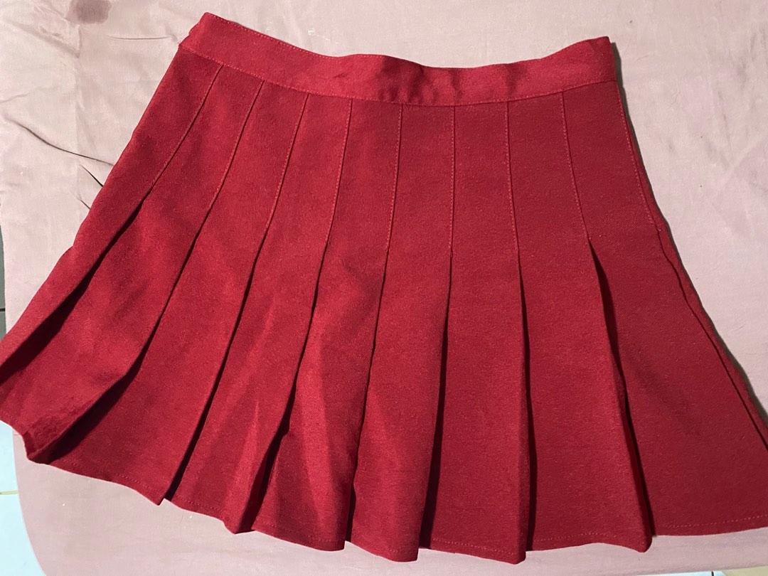 Red Korean Tennis Skirt, Women's Fashion, Bottoms, Skirts on Carousell
