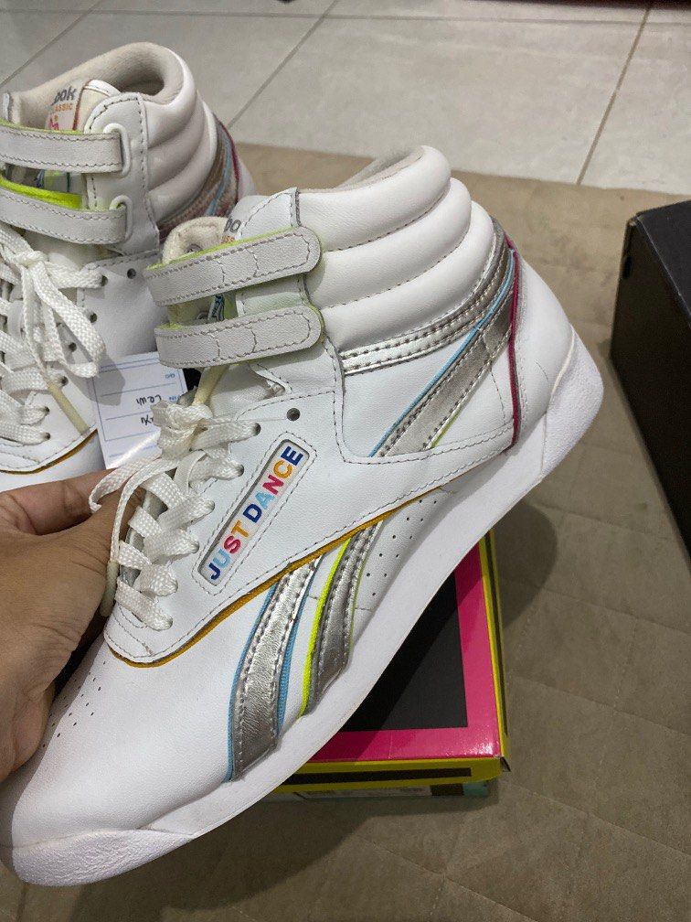 reebok shoes train just dance, Fesyen Wanita, Sepatu di Carousell