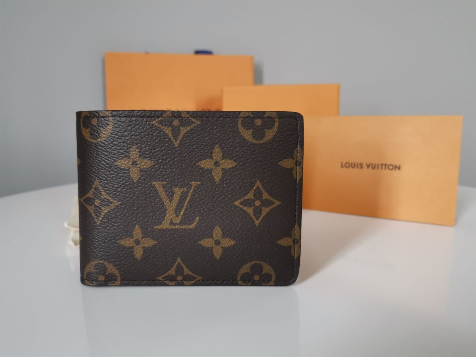 CHRISTMAS GIFT: Louis Vuitton M60895 MULTIPLE WALLET, Luxury, Bags & Wallets  on Carousell