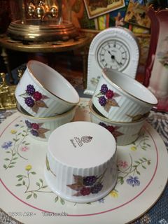 Royal worcester evesham 1961 ramekins 5pcs