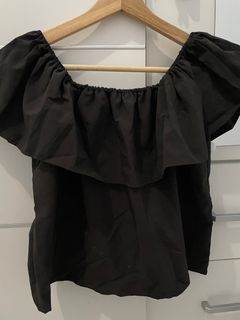 Sabrina top black