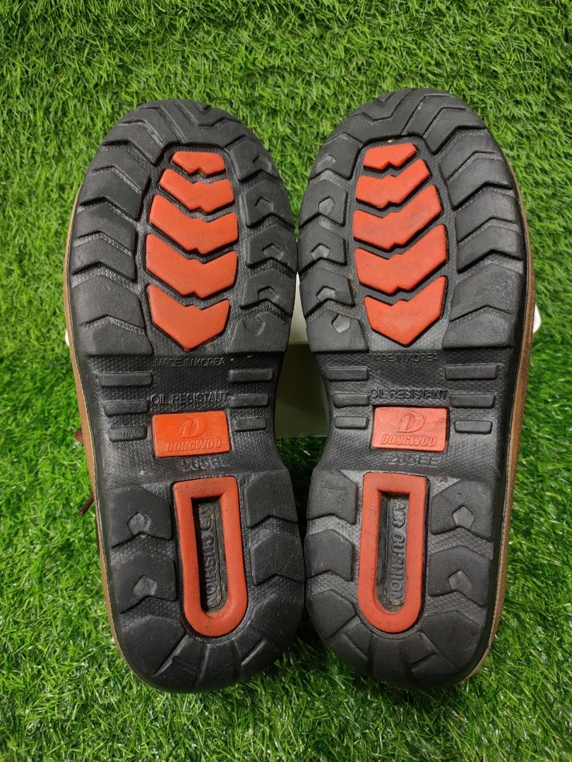 SAFETY SHOE LECAF 7.5UK, Men's Fashion, Footwear, Boots on Carousell
