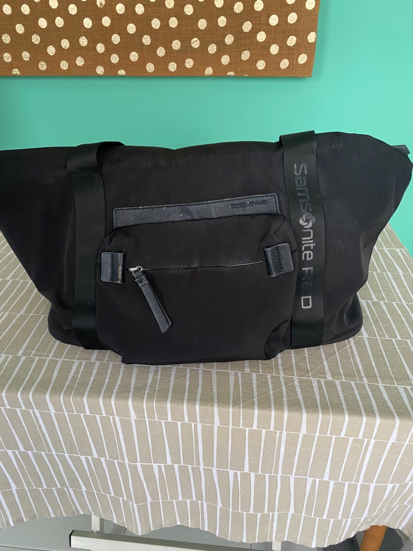 Samsonite Travel Tote Bag, Hobbies & Toys, Travel, Travel Essentials