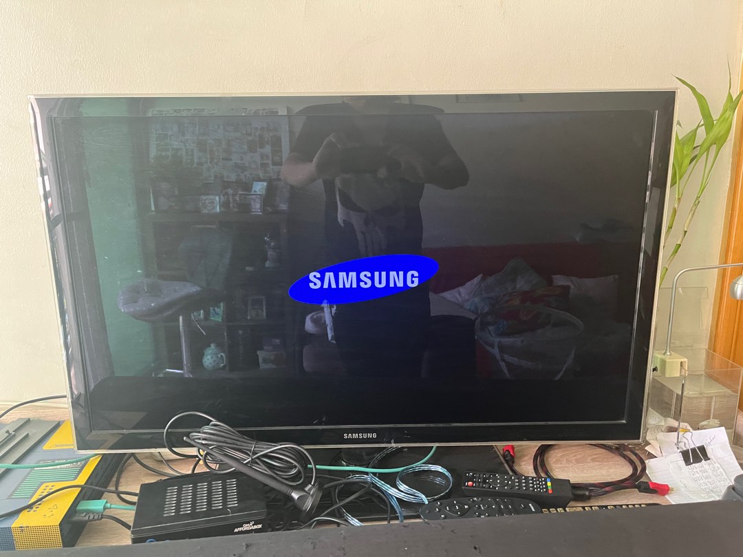 Samsung 37 inch LED TV with Soundbar, TV & Home Appliances, TV ...