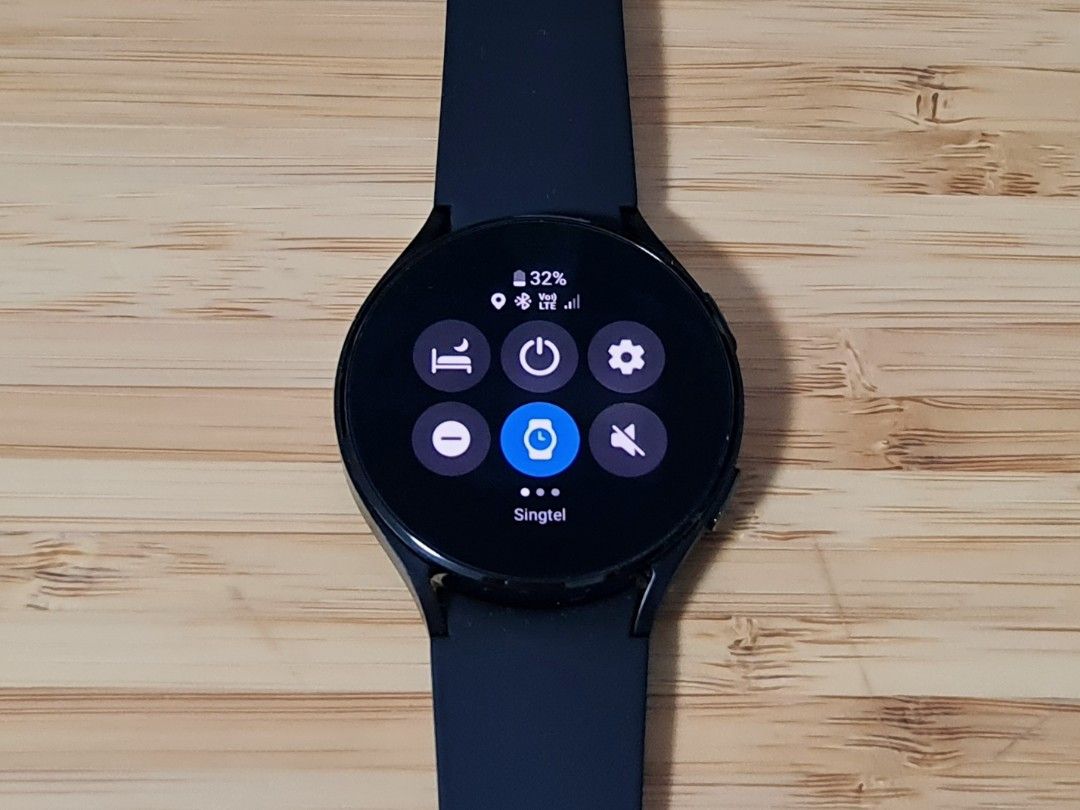 Samsung Galaxy Watch 4 44MM LTE GPS BT, Mobile Phones & Gadgets