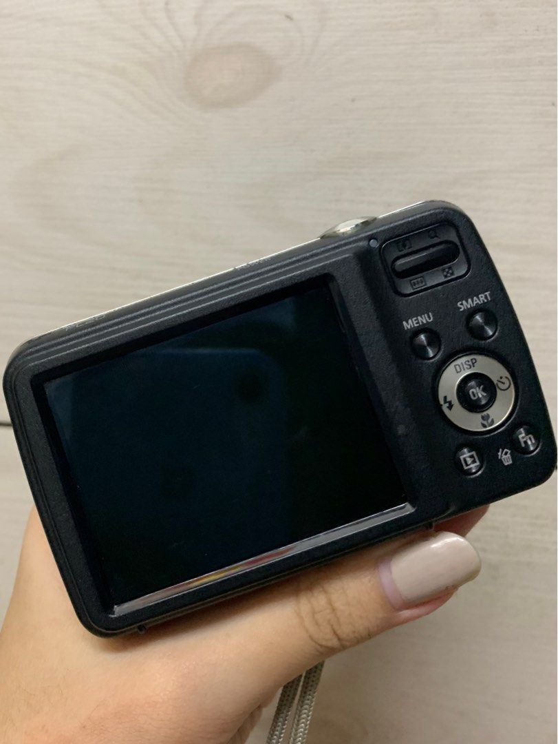 Samsung PL20 Digital Camera Digicam, Photography, Cameras on Carousell