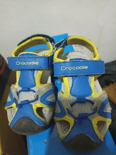 Sepatu Sendal anak crocodile preloved