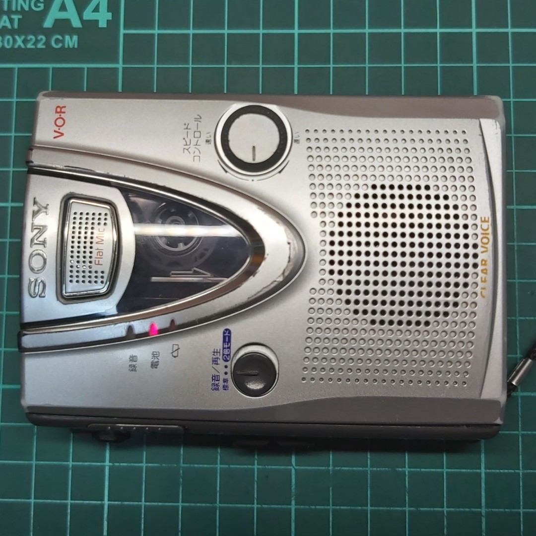 SONY TCM-400 walkman 隨身聽, 音響器材, 可攜式音響設備- Carousell