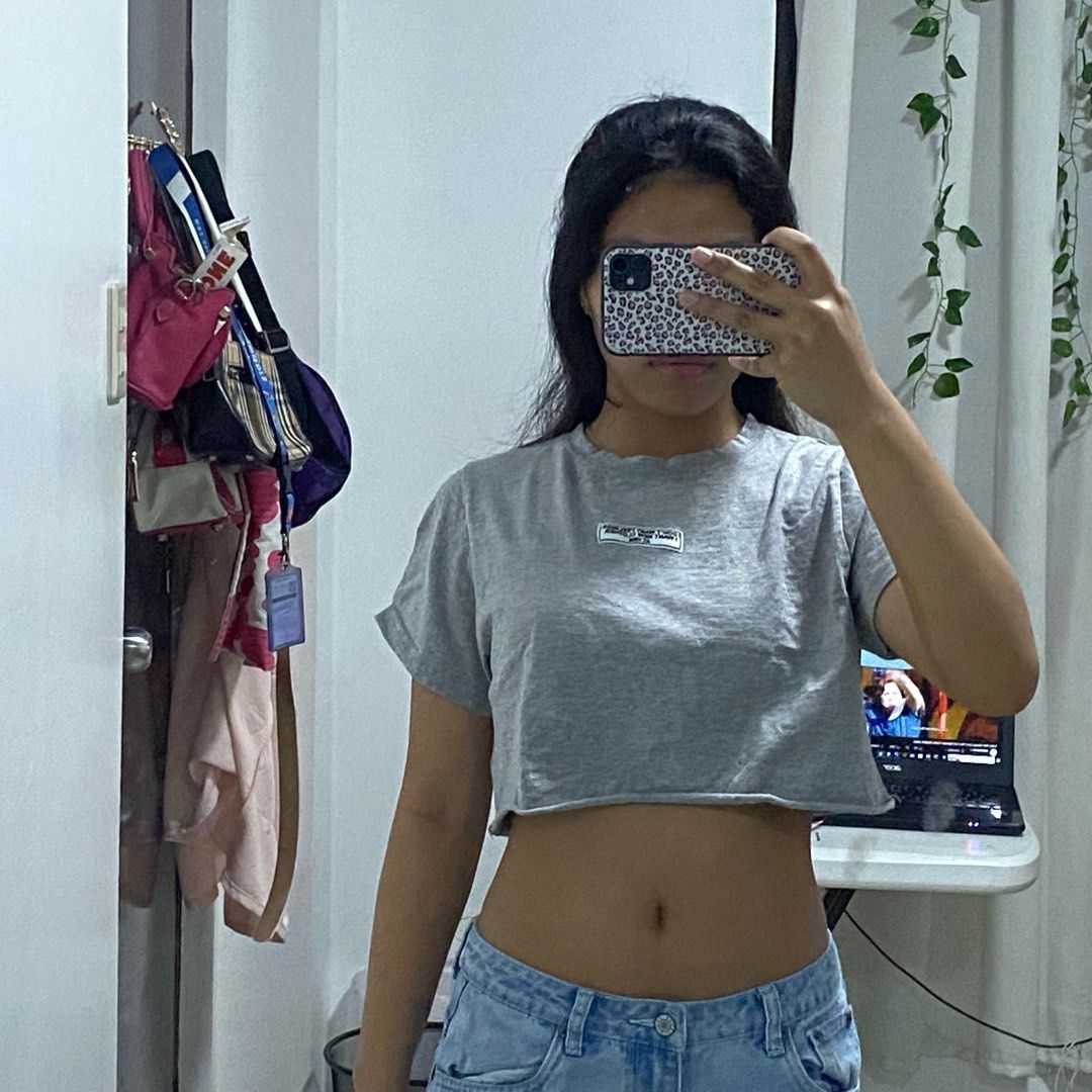 Statement shirt gray crop top Women s Fashion Tops Others Tops on Carousell