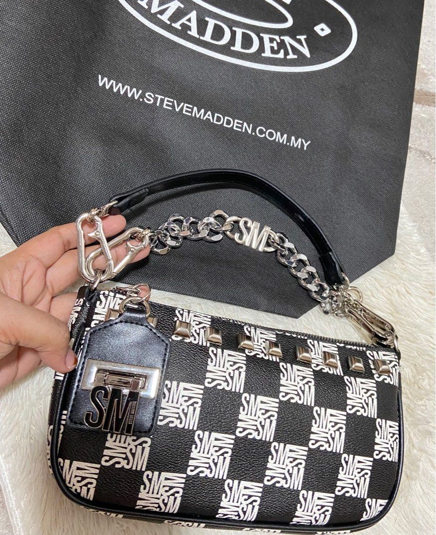 Steve madden bag clearance black and white