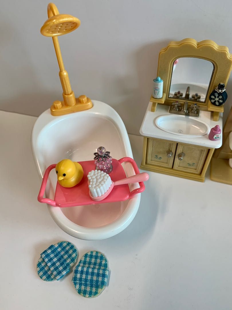 Sylvanian Bathroom Set, Hobbies & Toys, Toys & Games on Carousell