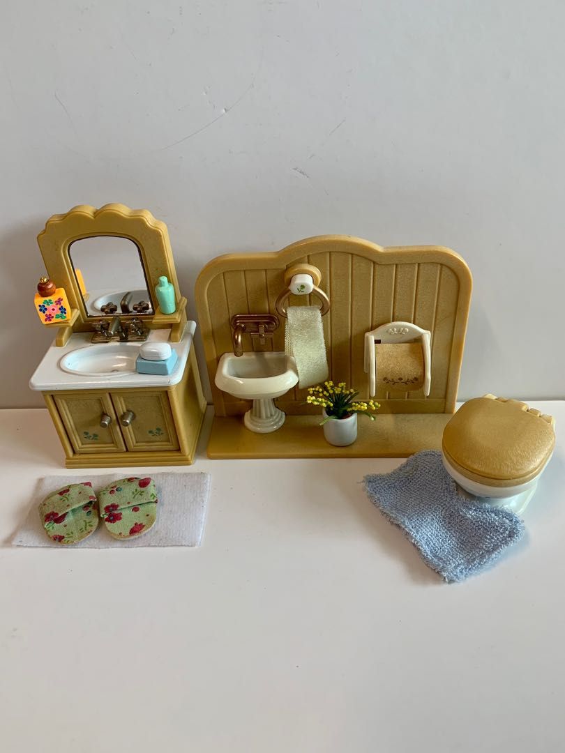 Sylvanian Bathroom Set, Hobbies & Toys, Toys & Games on Carousell