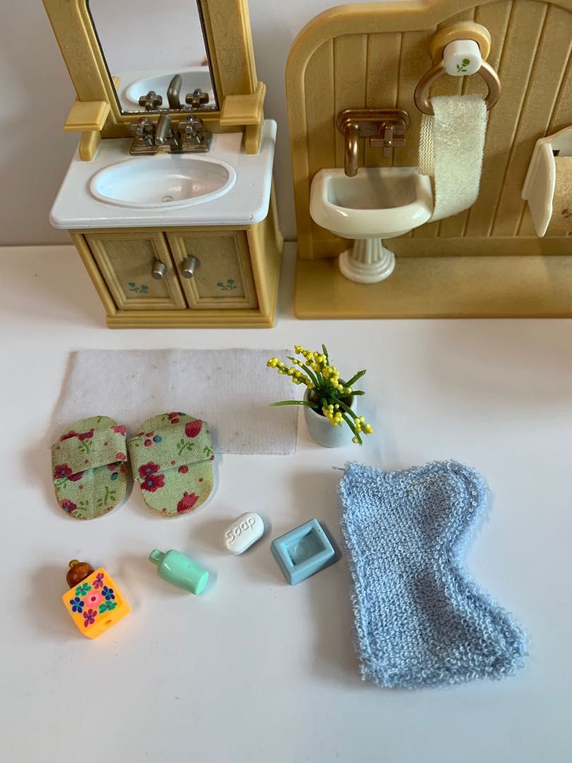 Sylvanian Bathroom Set, Hobbies & Toys, Toys & Games on Carousell