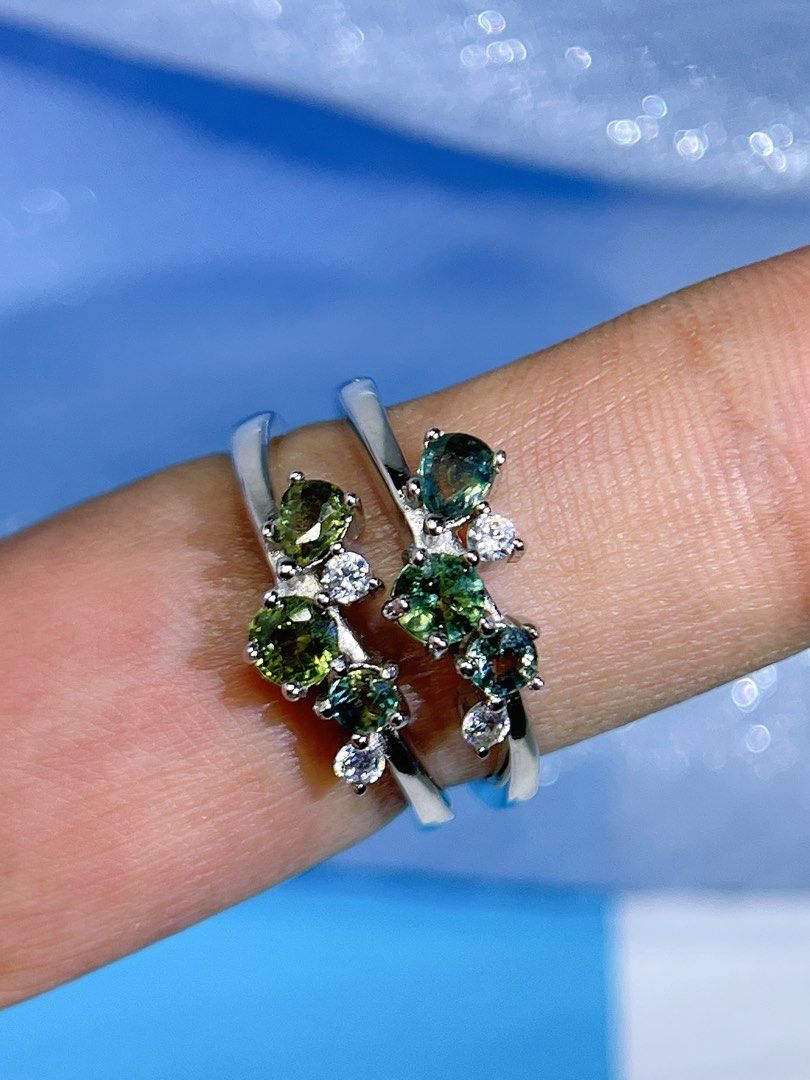 Dainty cluster ring outlet