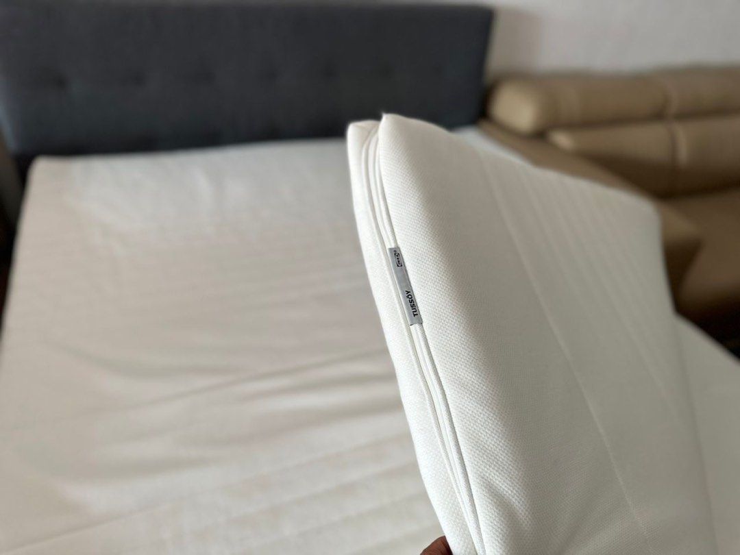 Topper ikea queen, Furniture & Home Living, Furniture, Bed Frames