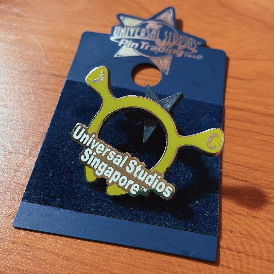 Universal Studios Pin Trading Shrek, Antik, Pajangan di Carousell
