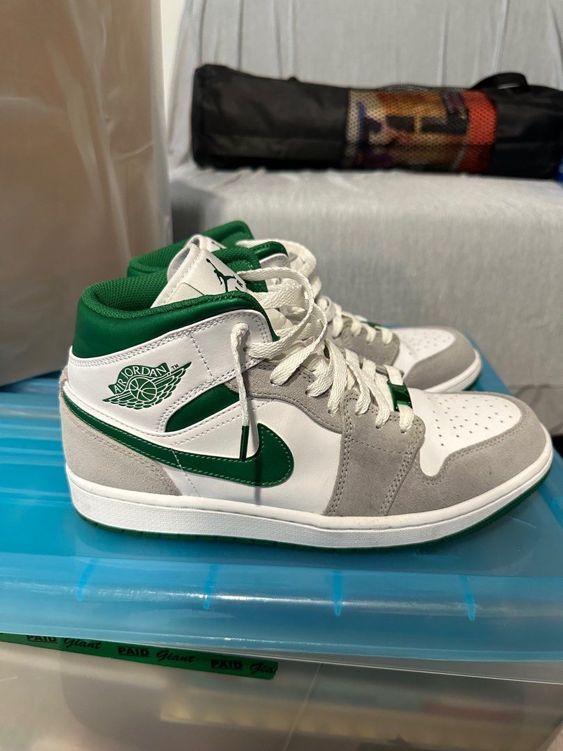 US 9.5 Air Jordan 1 Mid SE Green Grey Men s Fashion Footwear