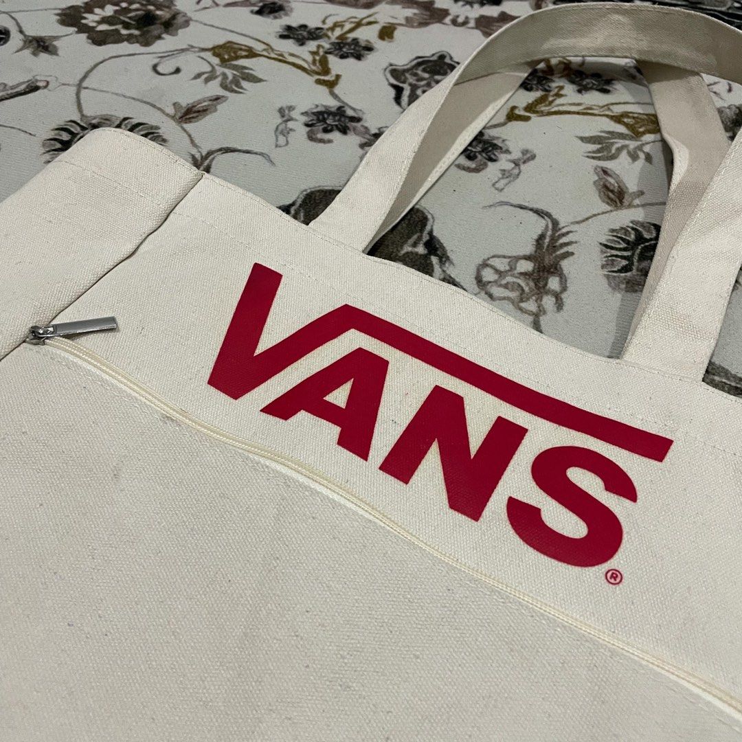 Vans Off the Wall Tote Bag by Kastane