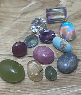 12jenis:-Zambia,Firuz,Nilam,Amethyst,ruby,jarum emas,Blue topaz,moissanite,green jade,Ametrine,batu pelangi.PROMOTION TAMAT MLM INI 23/03/23—00:01PM