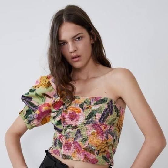Zara floral smocked top, Women's Fashion, Tops, Blouses on Carousell