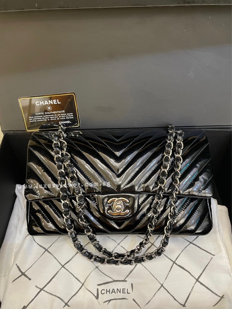 21 Chanel Classic Double Flap chevron Medium Black Patent SHW, Luxury, Bags  & Wallets on Carousell