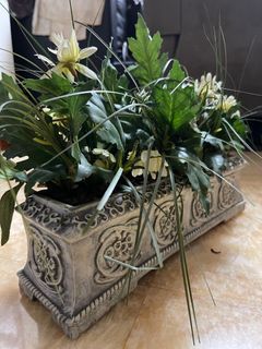 精細逼真的花圃（台座尺吋38x10x10)