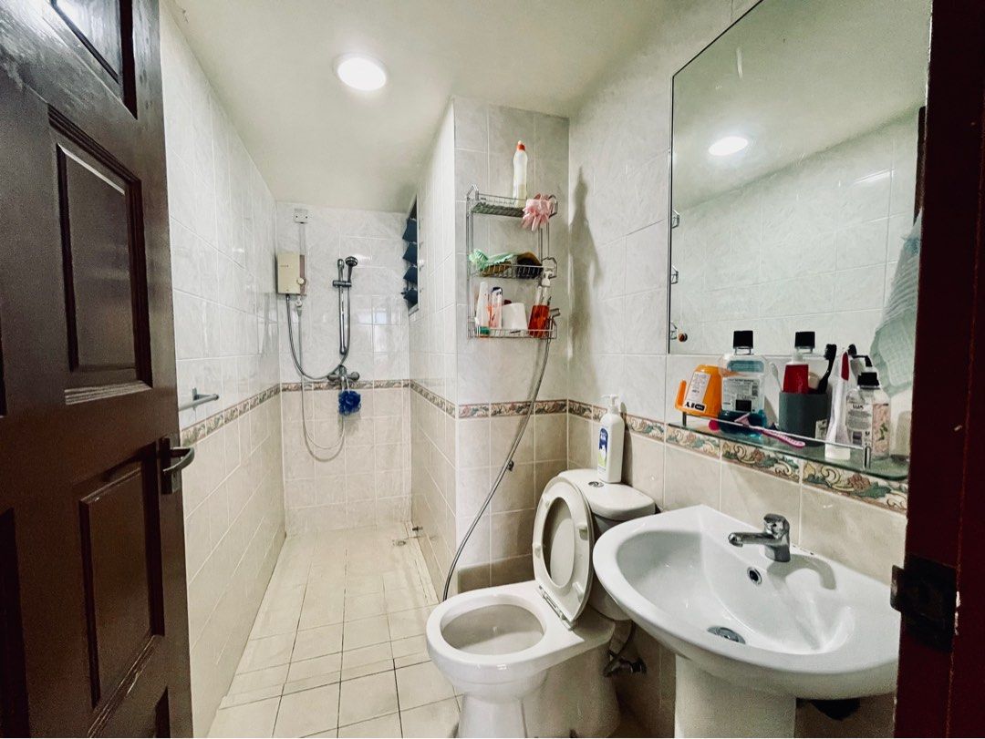 52 Strathmore Avenue Forfar Heights, Property, Rentals, Room Rentals on