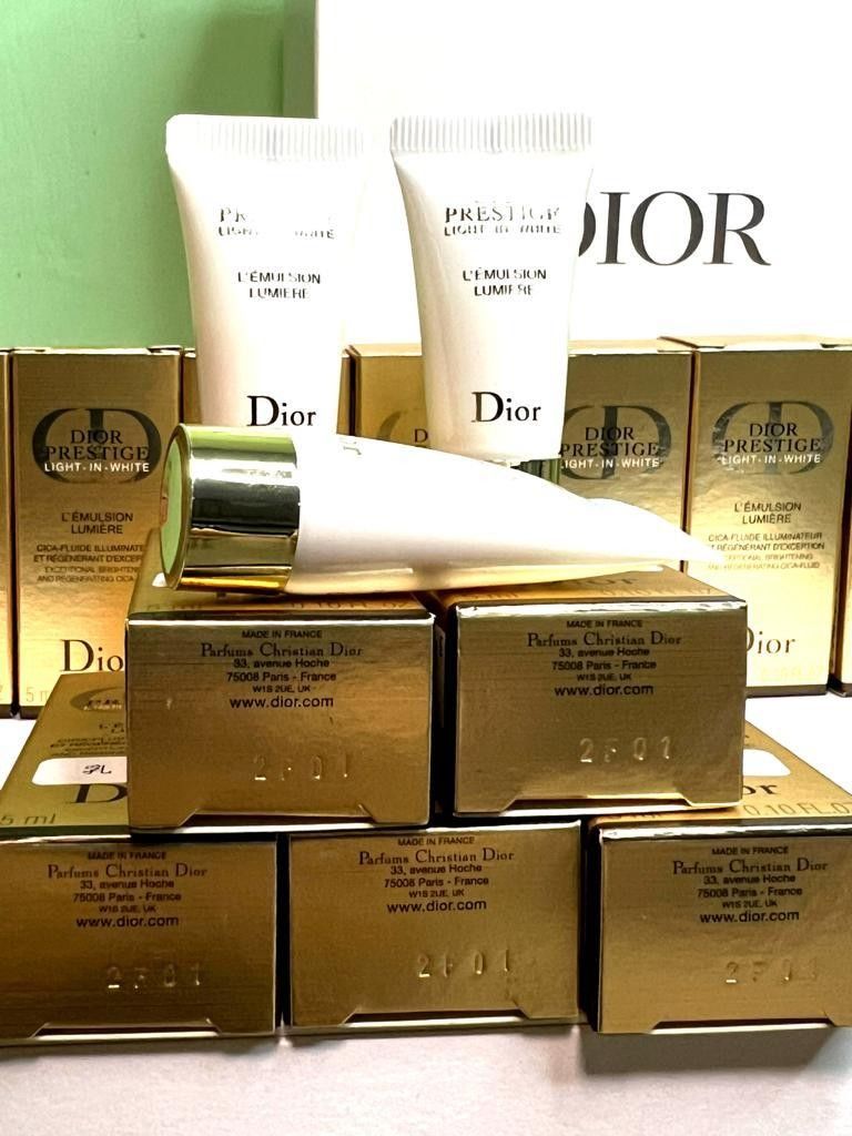 ⭐️現貨有售⭐️ DIOR PRESTIGE LIGHT-IN-WHITE L'ÉMULSION LUMIÈRE