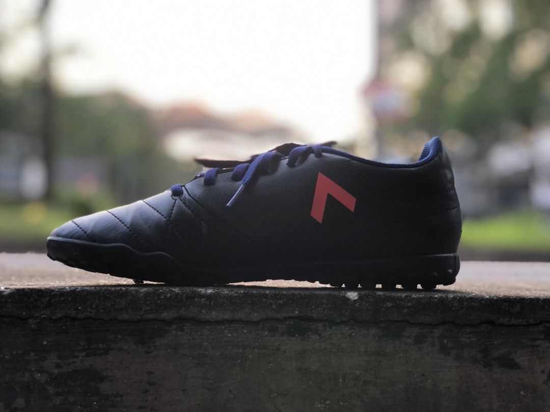 Adidas traxion cheap soccer shoes