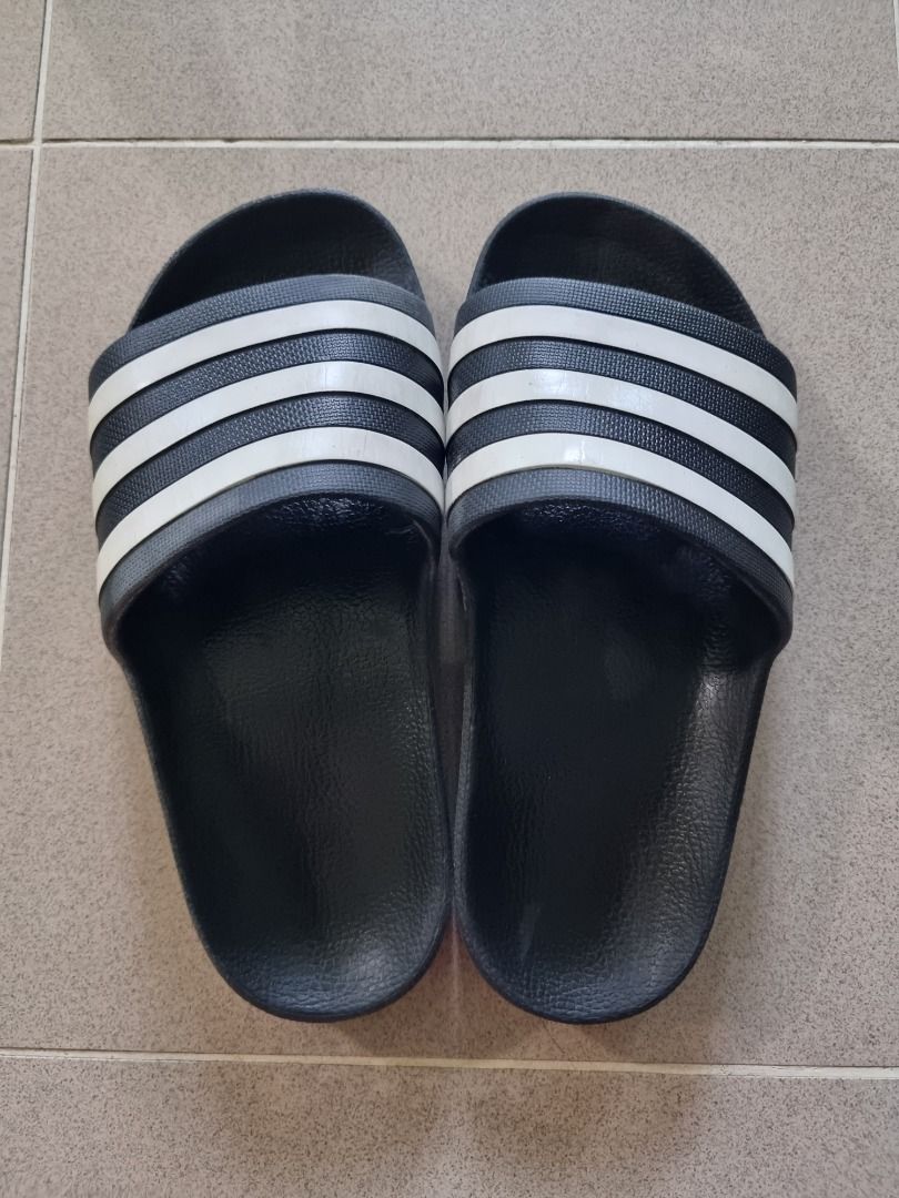 Adilette aqua sales slides black